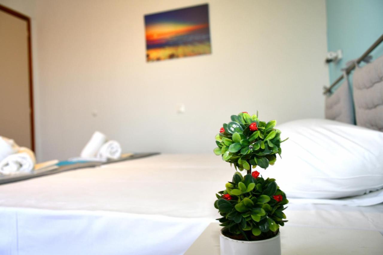 Utopia Aparthotel 2*